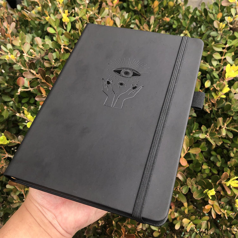 Carnet de notes à grille de points en papier noir A5 avec œil mystique-zoom-